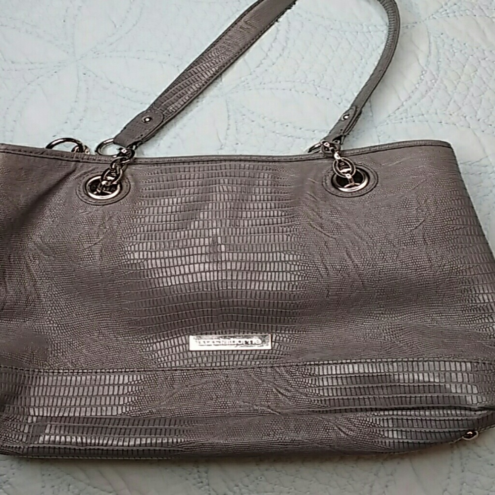 Liz Claibourne purse